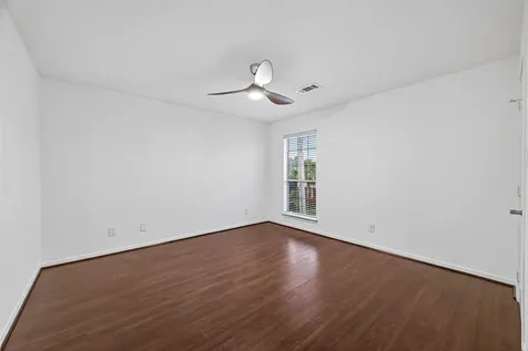 16 N Curlew Street La Marque TX 77568