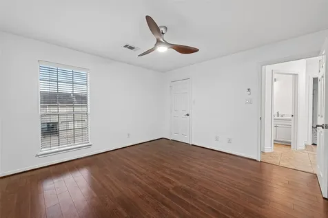 16 N Curlew Street La Marque TX 77568