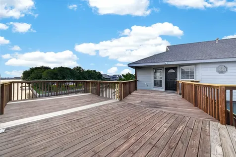 16 N Curlew Street La Marque TX 77568