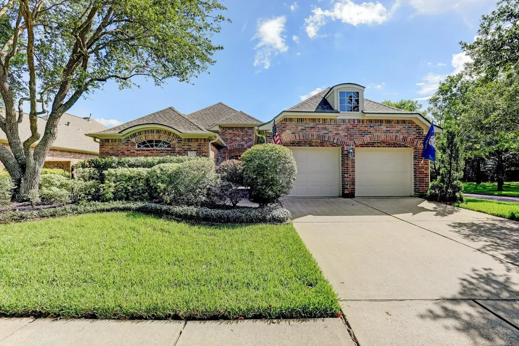 4510 Cypress Pond Court Houston TX 77059