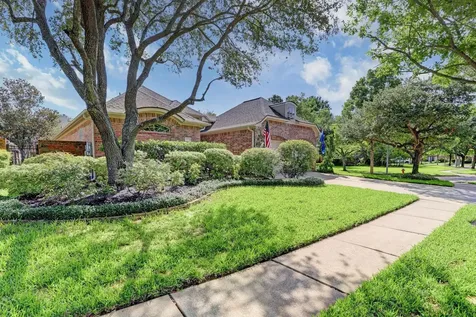 4510 Cypress Pond Court Houston TX 77059