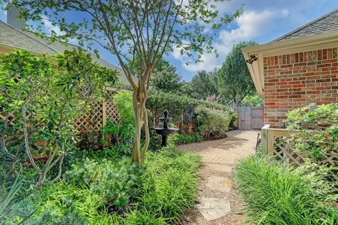 4510 Cypress Pond Court Houston TX 77059