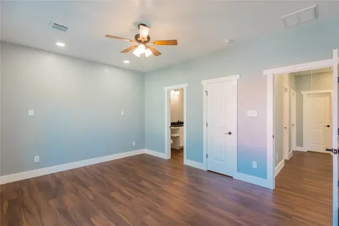 818 Westshire Drive Houston TX 77013