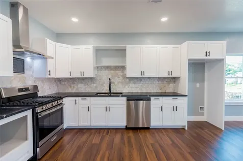 818 Westshire Drive Houston TX 77013