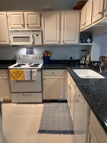 2111 Welch Street A220 Houston TX 77019
