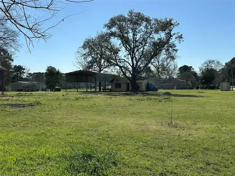7622 County Line Road Willis TX 77378
