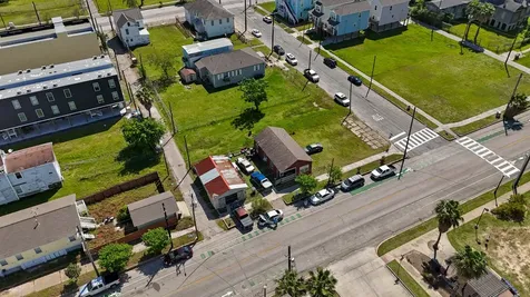 2820 Winnie Street Galveston TX 77550