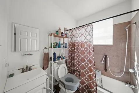 2820 Winnie Street Galveston TX 77550