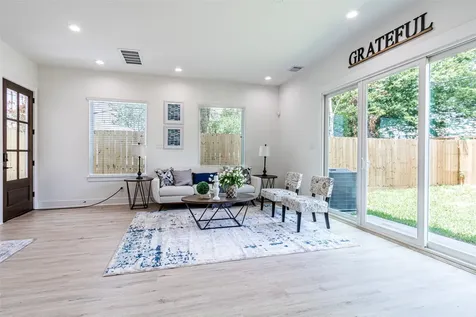 6814 Burkett Street Houston TX 77021