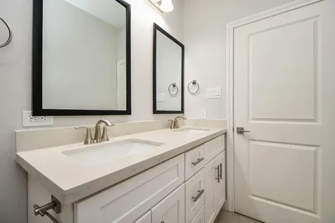 8336 Fountain Street Houston TX 77051
