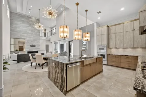 14 Kingscote Way The Woodlands TX 77382