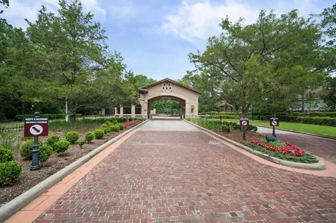 14 Kingscote Way The Woodlands TX 77382