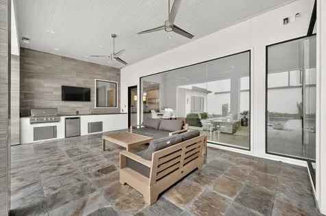 14 Kingscote Way The Woodlands TX 77382