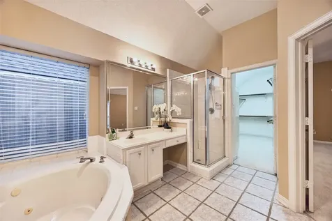 9910 Ripple Lake Drive Houston TX 77065