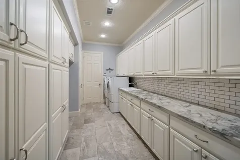 42 Forest Green Trail Kingwood TX 77339