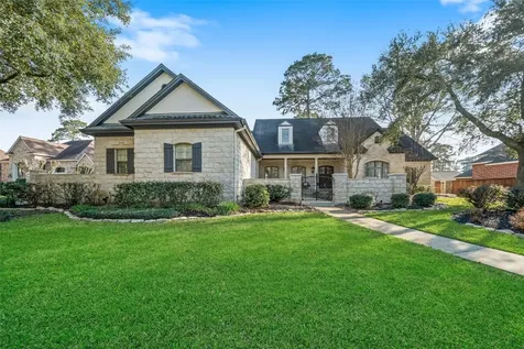 42 Forest Green Trail Kingwood TX 77339