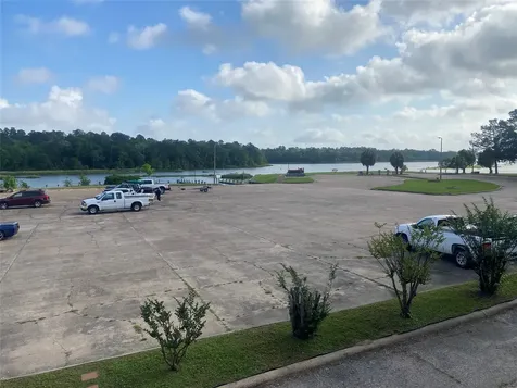 501 Bass Boat Village 211 Huntsville TX 77320