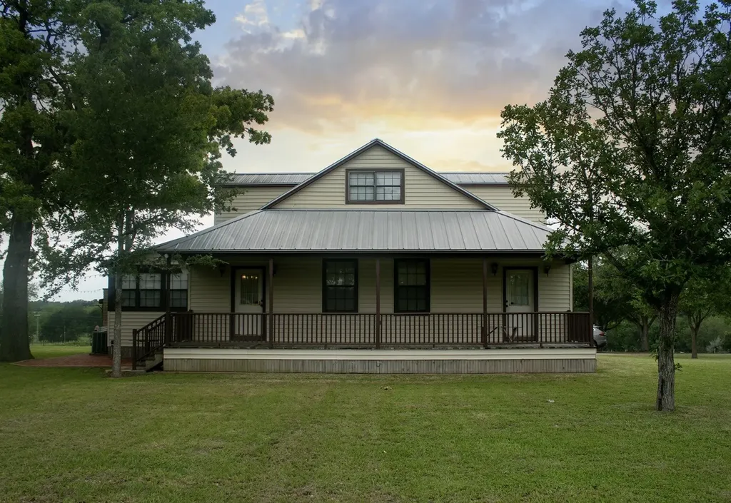 6007 Fm 3233 La Grange TX 78945