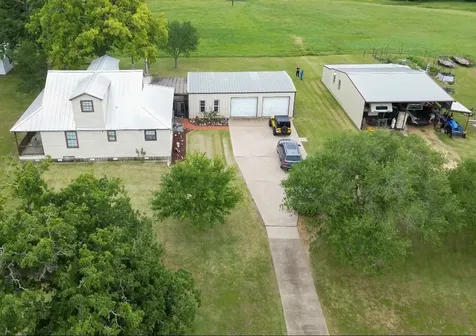 6007 Fm 3233 La Grange TX 78945
