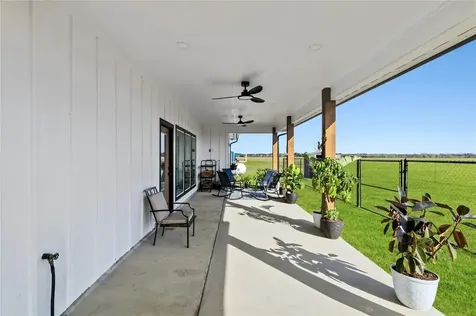 17637 Englin Road Winnie TX 77665
