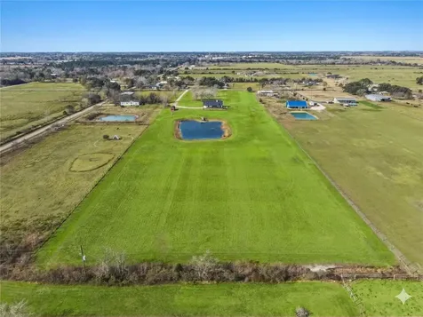 17637 Englin Road Winnie TX 77665