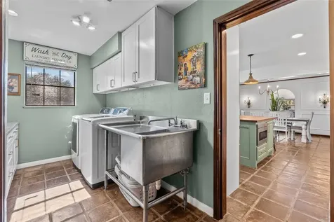 10 Colony Park Drive Galveston TX 77551