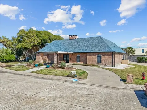 10 Colony Park Drive Galveston TX 77551