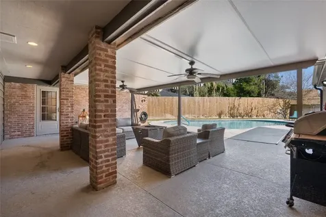 10 Colony Park Drive Galveston TX 77551
