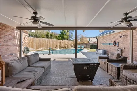 10 Colony Park Drive Galveston TX 77551