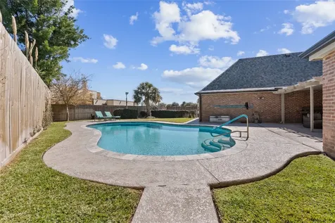 10 Colony Park Drive Galveston TX 77551