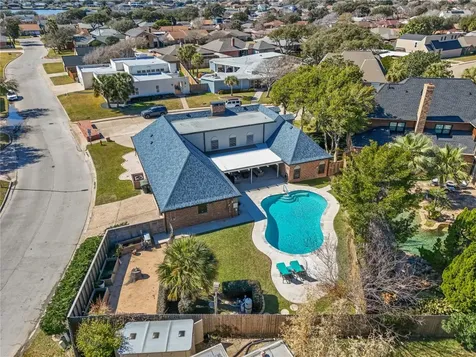 10 Colony Park Drive Galveston TX 77551