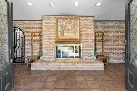 10 Colony Park Drive Galveston TX 77551