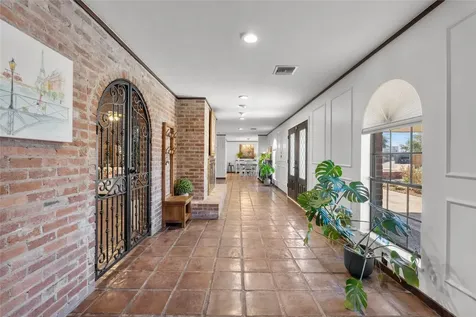 10 Colony Park Drive Galveston TX 77551