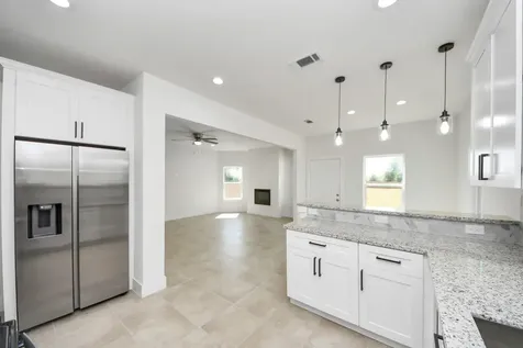 1189 County Road 5100 Cleveland TX 77327