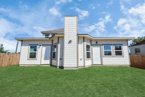 1189 County Road 5100 Cleveland TX 77327