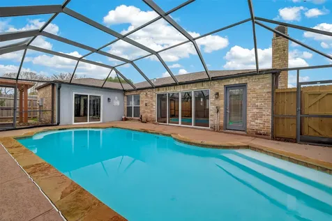 2130 Round Lake Drive Houston TX 77077