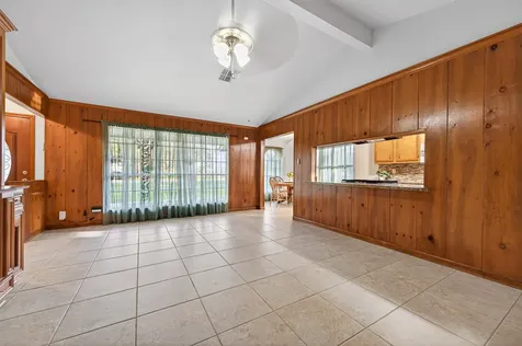 12016 Cloudt Road Needville TX 77461