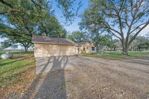 12016 Cloudt Road Needville TX 77461