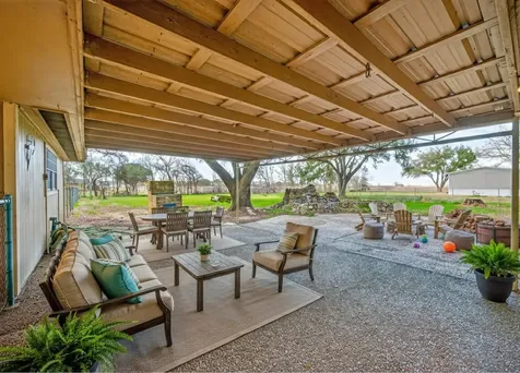 12016 Cloudt Road Needville TX 77461