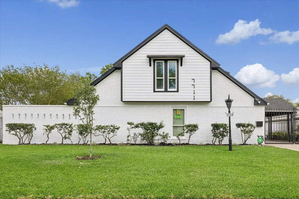 7711 Meadowvale Drive Houston TX 77063