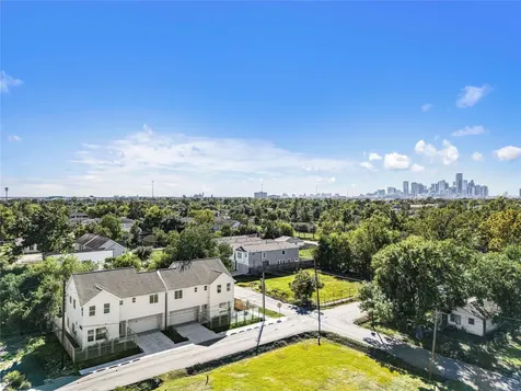 5404 Mulvey Street Houston TX 77020