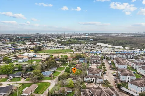 1215 Esther Street Kemah TX 77565