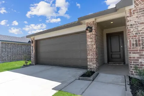 1515 Splashing Wave Iowa Colony TX 77583