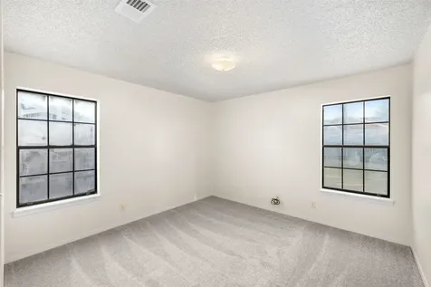 661 S College Street La Grange TX 78945