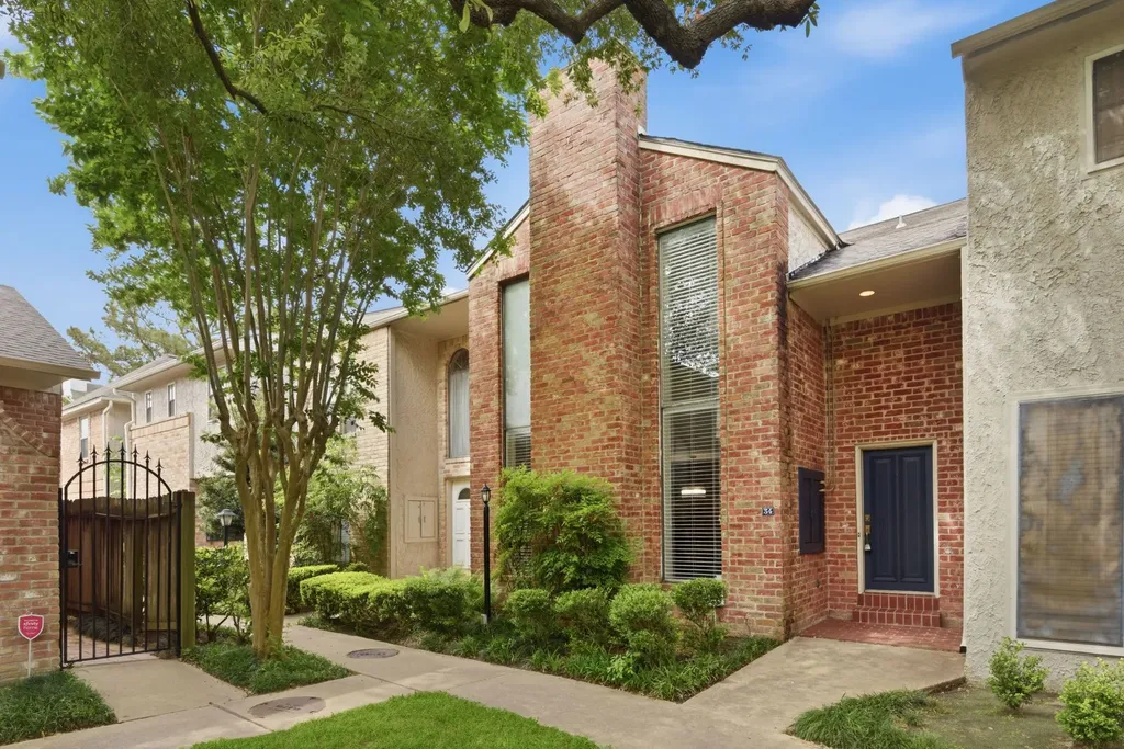 727 Bunker Hill Road 34 Houston TX 77024