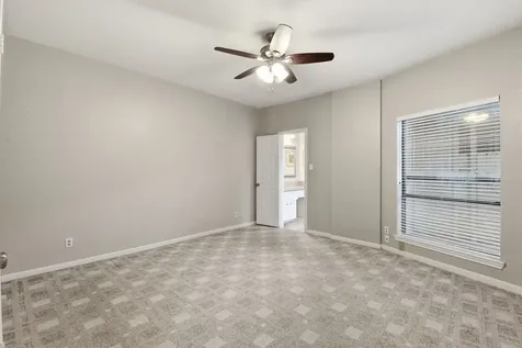 727 Bunker Hill Road 34 Houston TX 77024