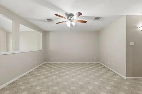 727 Bunker Hill Road 34 Houston TX 77024