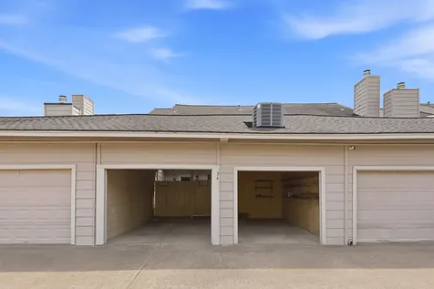 727 Bunker Hill Road 34 Houston TX 77024
