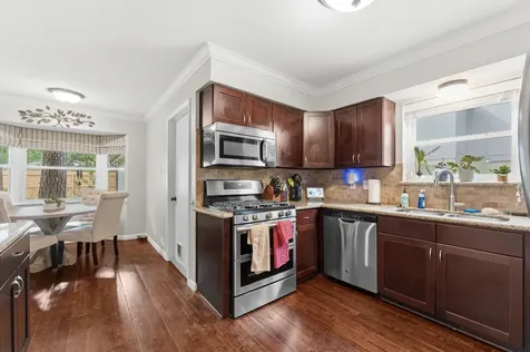 5 N Deerfoot Circle The Woodlands TX 77380