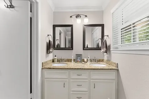 5 N Deerfoot Circle The Woodlands TX 77380